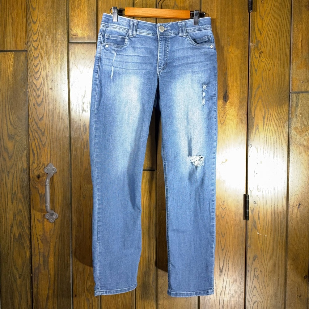 Democracy Distressed Straight Leg Jeans (8)